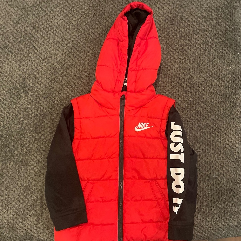 NIKE LIGHT BUBBLE JACKET
